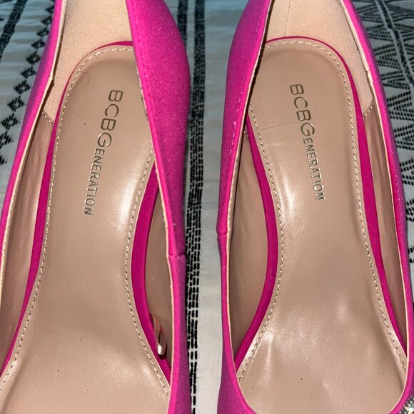 BCBG Pink Bow Slip-On Pumps - Picture 3 of 8